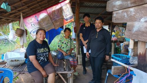 สำนักงานพัฒนาชุมชนอำเภอโพธิ์ตาก ลงพื้นที่สำรวจครัวเรือนยากจน